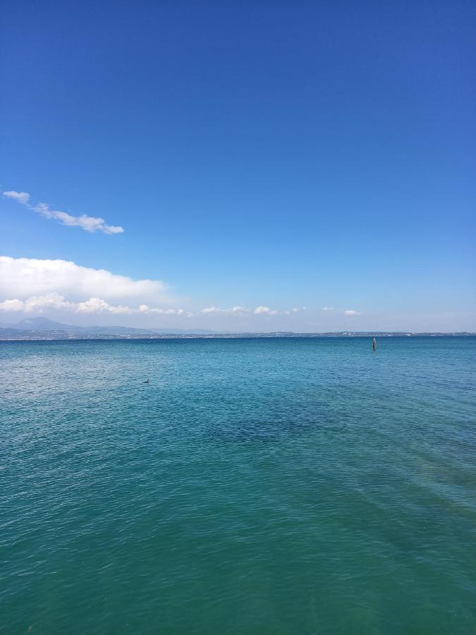 Il Nido Della Civetta Villa Sirmione Exteriör bild