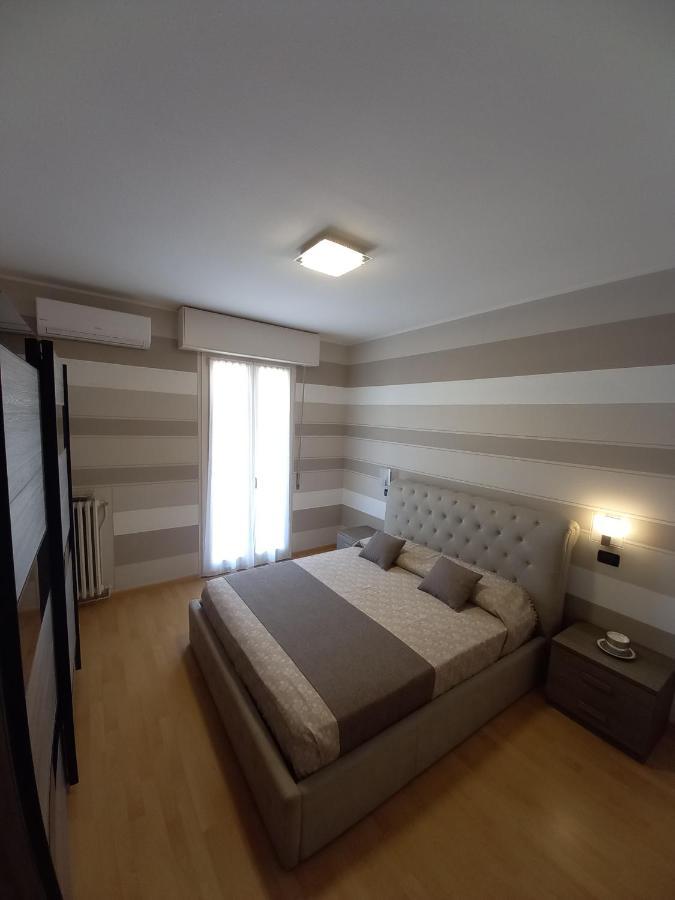 Il Nido Della Civetta Villa Sirmione Exteriör bild